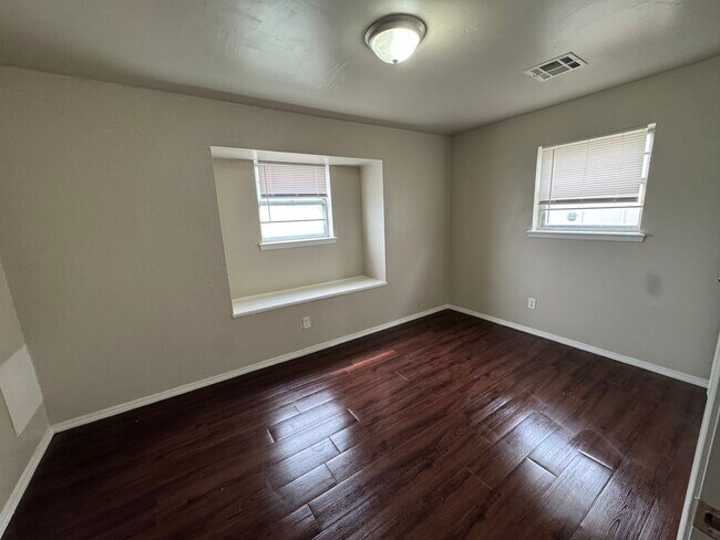 Building Photo - 5109 S Georgia Terrace