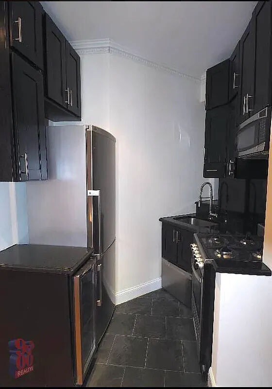 Building Photo - 438 West 52nd Street