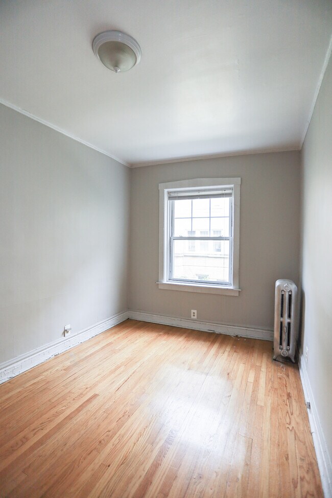 Building Photo - 2465 W Gunnison St