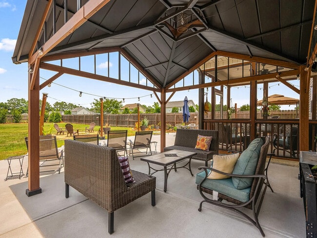 Building Photo - Lease OR Lease to Own
