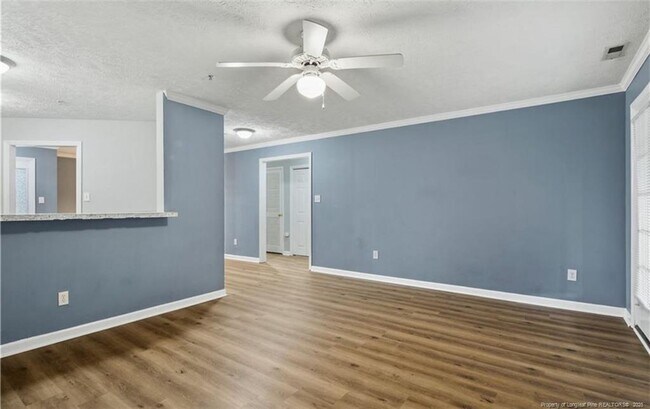 Building Photo - 331 Bubble Creek Ct