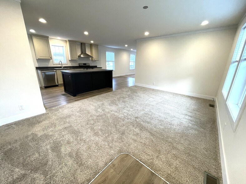 Building Photo - 30 Bellwood Dr
