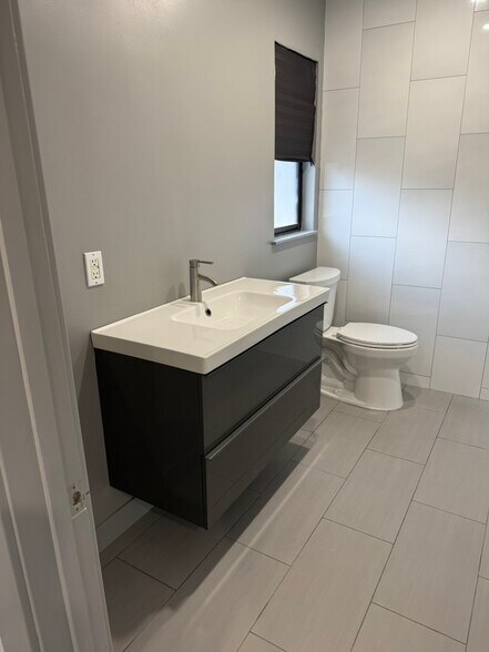 Building Photo - 3420 Midas Ave