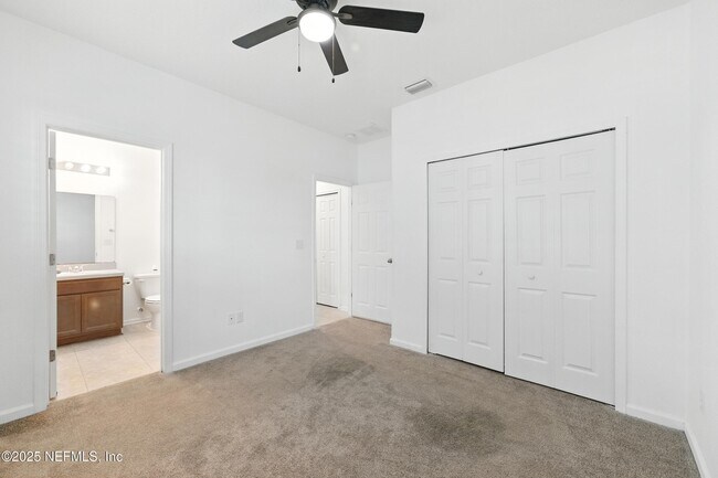 Building Photo - 1002 Wetland Ridge Cir