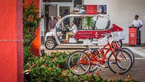 Building Photo - 2600 E Hallandale Beach Blvd