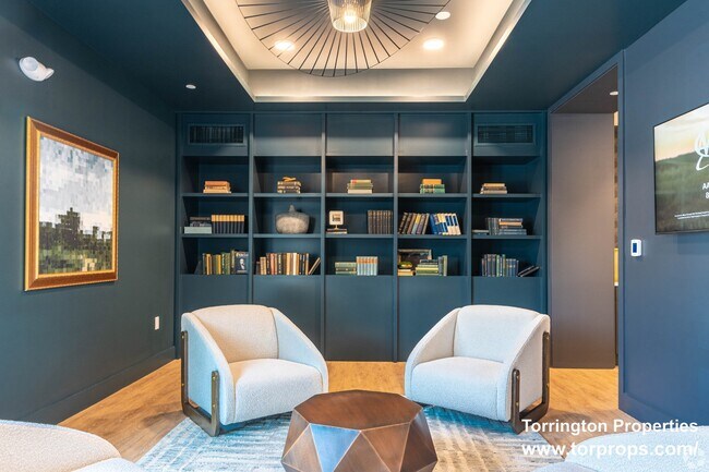 Building Photo - 289 Walk Hill St