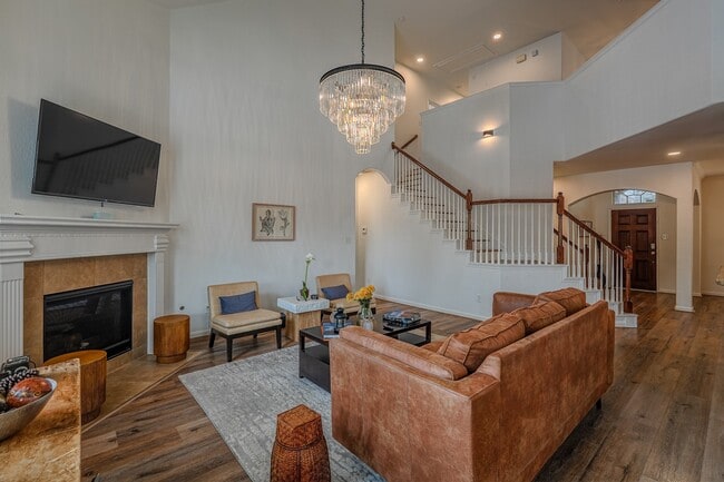 Building Photo - 174 Black Swan Pl