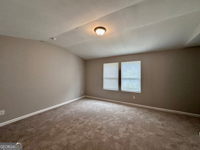 Building Photo - 308 Reedell Way