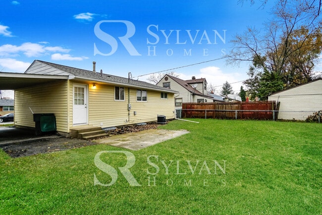 Building Photo - The Lifestyle You Deserve.