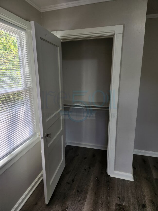 Building Photo - Riverdale Bungalow