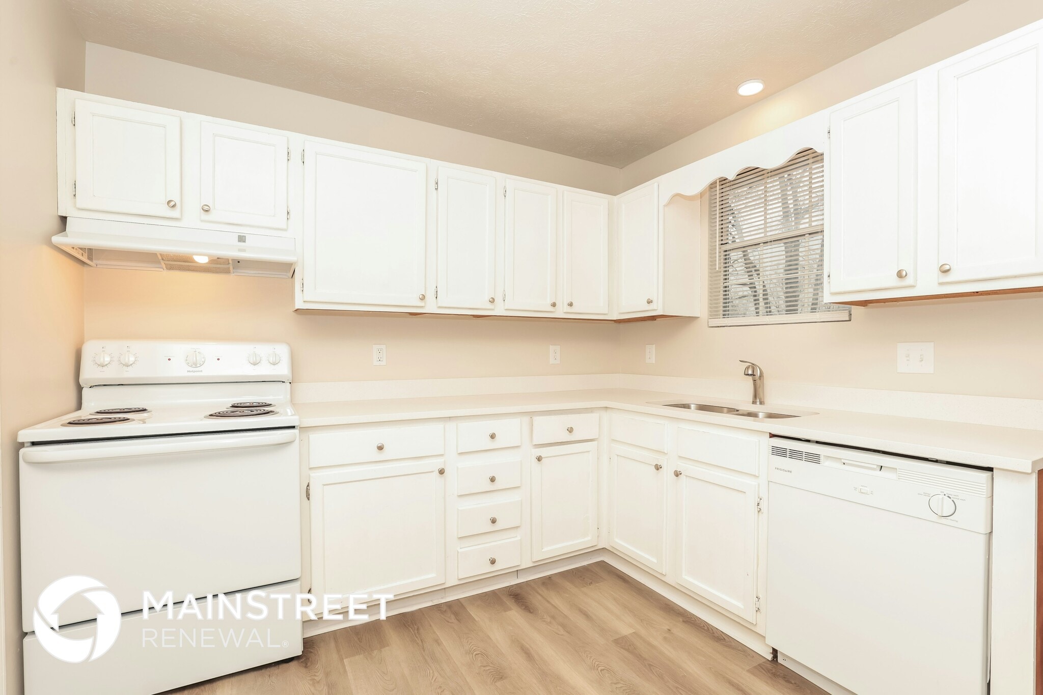 Building Photo - 310 Duling Ave