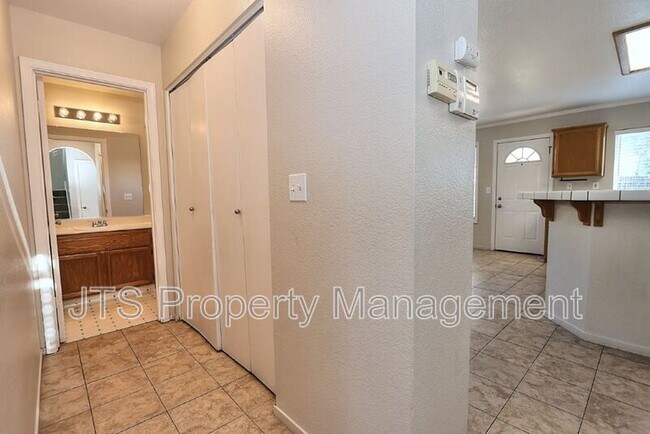 Building Photo - 6620 Verandah Ct