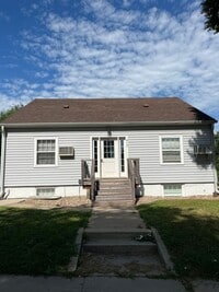 Building Photo - 913 S 1st Ave