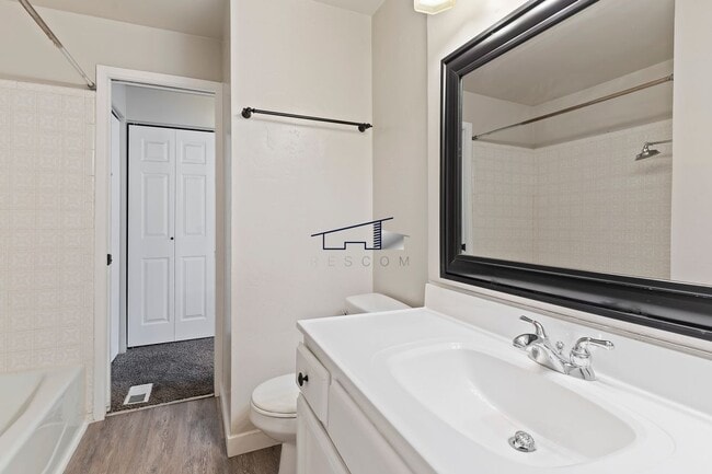 Building Photo - 77 Pheasantbrook Cir