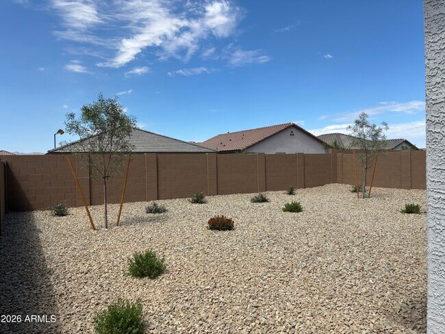 Building Photo - 17321 W Gray Fox Trl