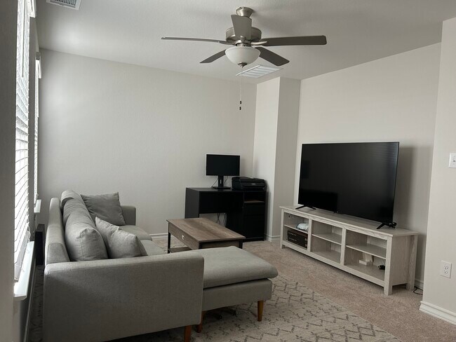 Building Photo - 822 Pepperbark Loop