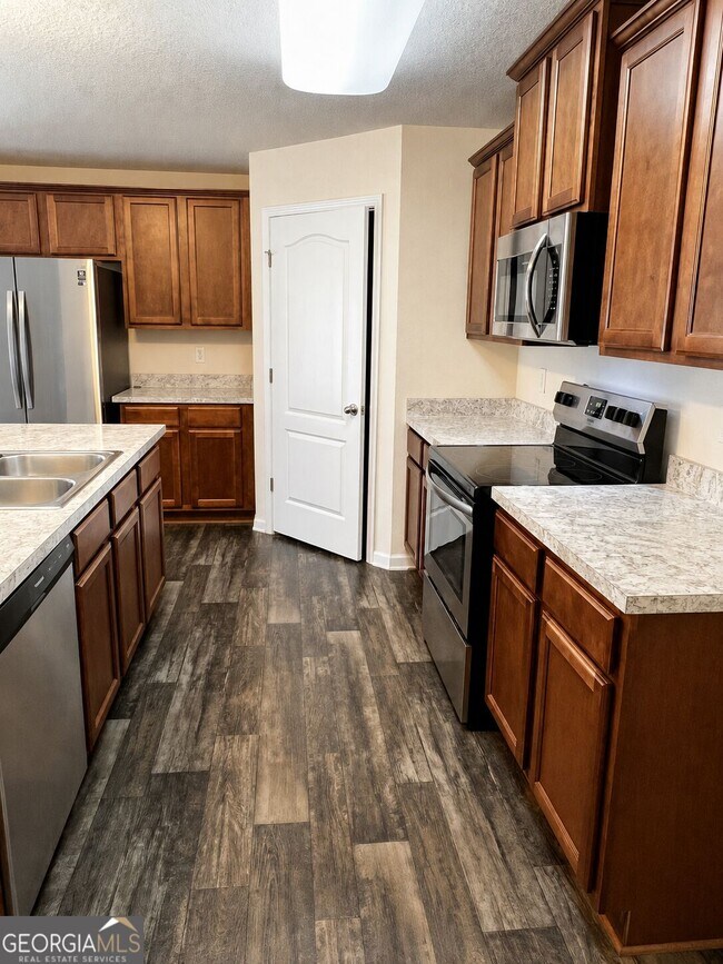 Building Photo - 228 Brooklet Cir