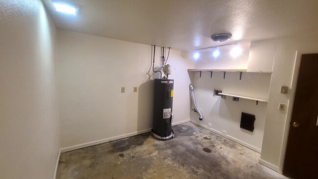 Building Photo - 945 Buchanan Ave