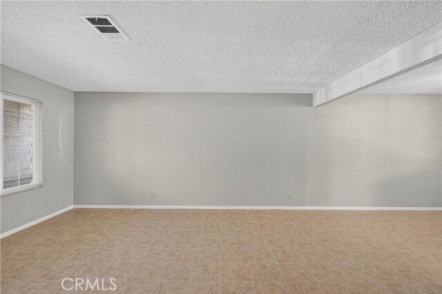 Building Photo - 10728 Valley Dr