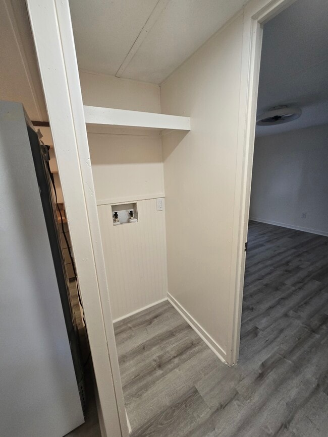 Building Photo - 960 N Rock Crusher Rd