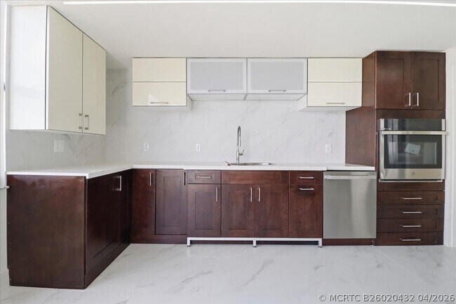Building Photo - 936 Intracoastal Dr