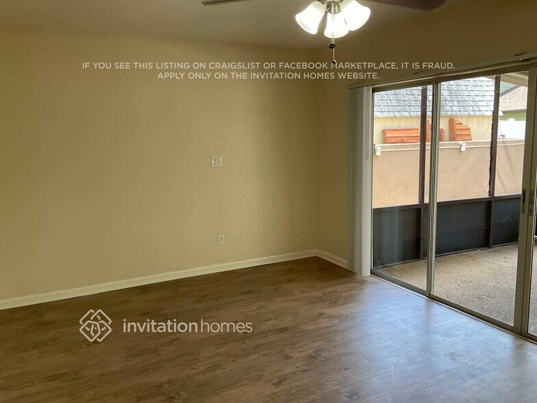 Building Photo - 7438 Oakvista Cir