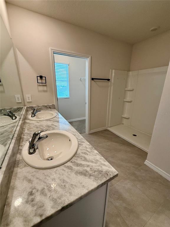 Building Photo - 18011 Canopy Pl