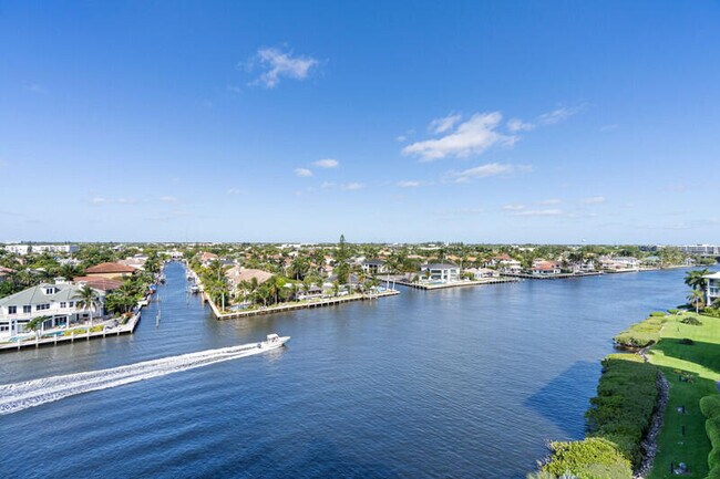 Building Photo - 1050 Brooks Ln