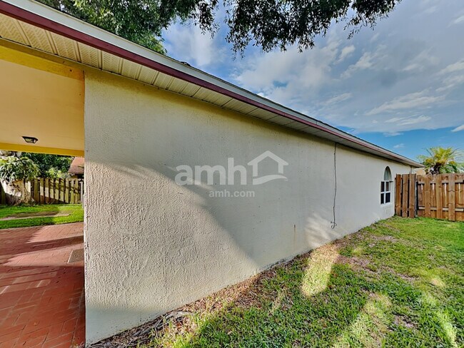 Building Photo - 2991 Saint James Lane