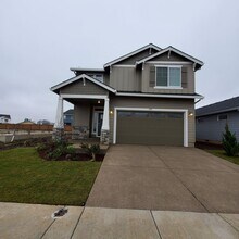 Building Photo - Newer 3 bedroom 2 bath home in SE Albany, close to LBCC, Easy drive to Corvallis, Lebanon or I-5