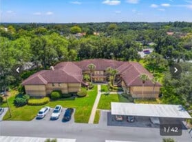 Building Photo - 2679 Sabal Springs Cir