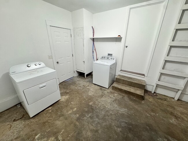 Building Photo - 2505 SW Murray Dr