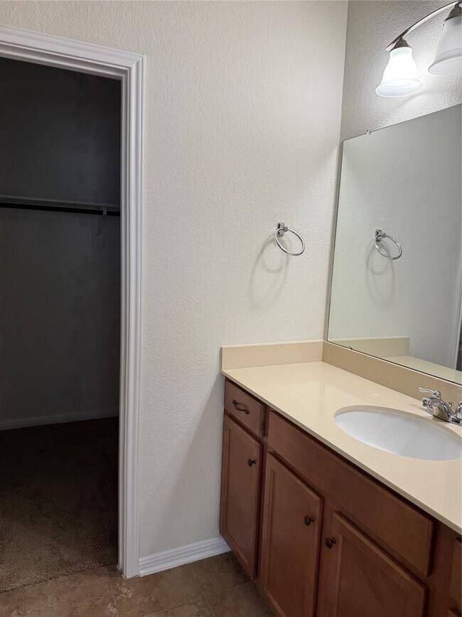 Building Photo - 7220 Wyoming Springs Dr