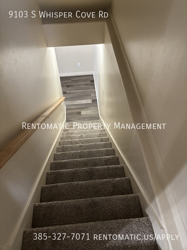 Building Photo - 9103 Whisper Cove Rd