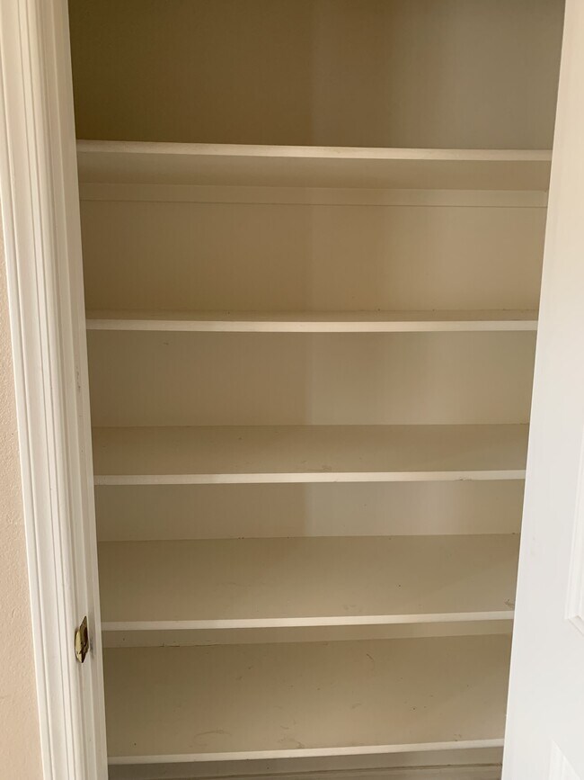 Building Photo - 6796 S Parliament Dr