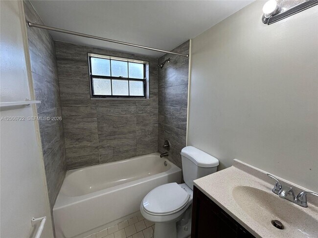 Building Photo - 7625 Tam Oshanter Blvd