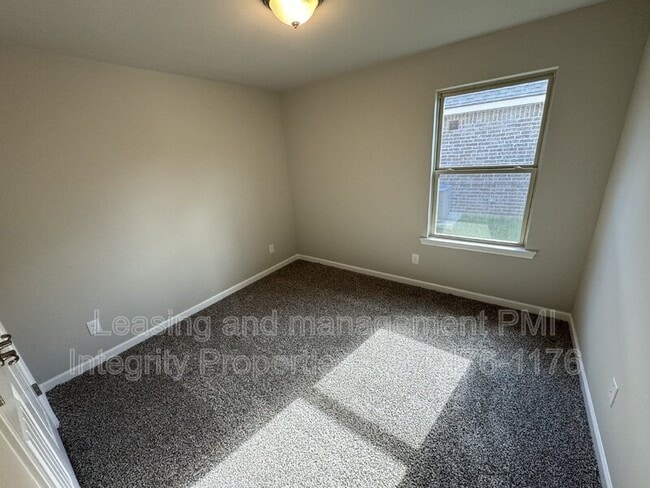 Building Photo - 119 Hill View Drive