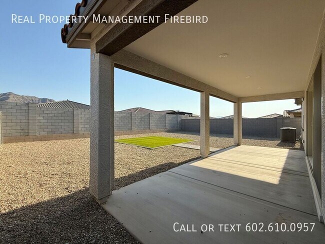 Building Photo - 3037 W la Mirada Dr
