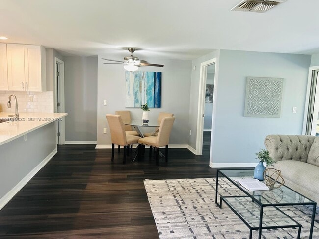 Building Photo - 2013 Finland Dr