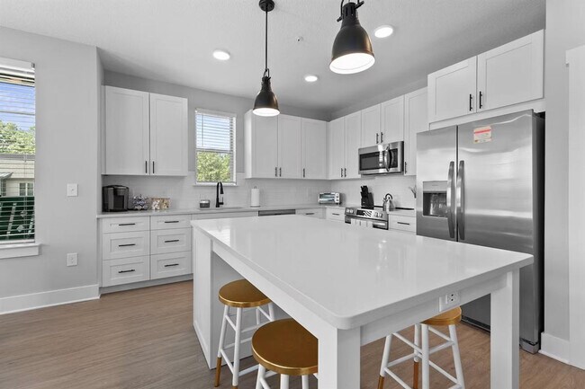 Building Photo - 11830 Buckfield Cir