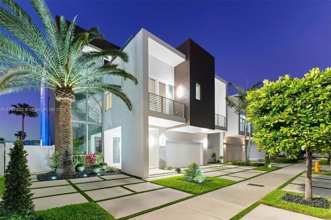 Primary Photo - 10561 NW 67th Terrace