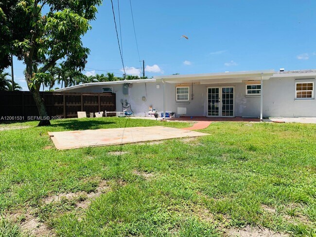 Building Photo - 17010 NW 53rd Ave