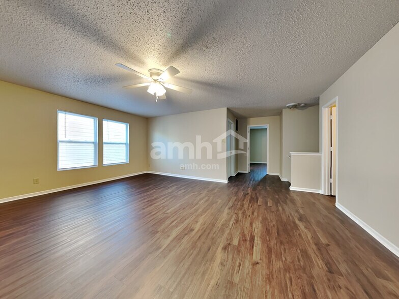 Building Photo - 1212 N Aberdeen Dr