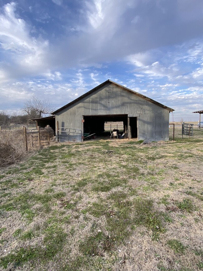 Building Photo - 6384 FM 485