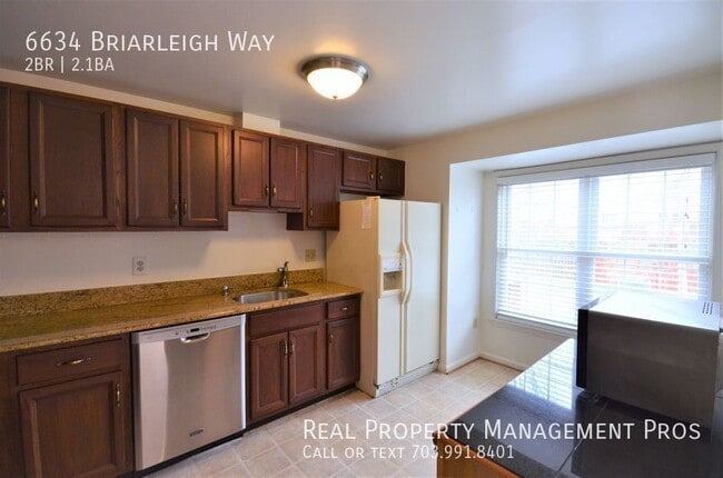 Building Photo - 6634 Briarleigh Way