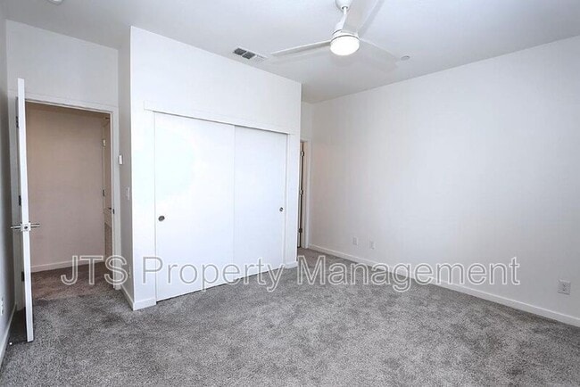 Building Photo - 396 Midstream Ln