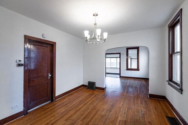 Building Photo - 3-4BR Rent or Rent to Own with New Kitchen and Garage!