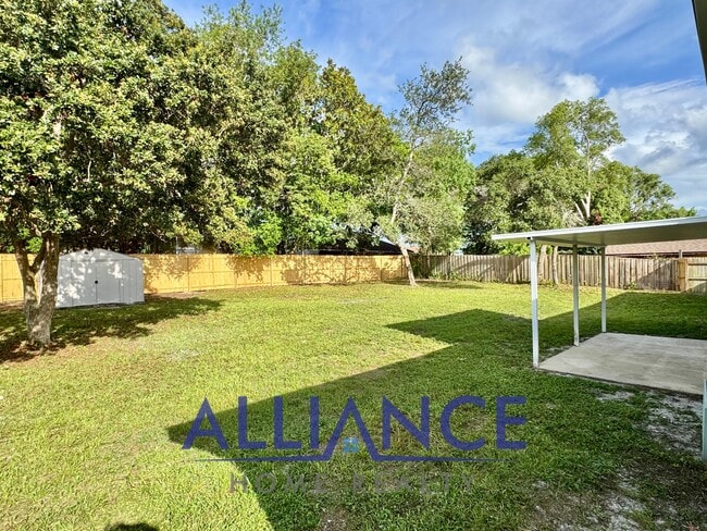 Building Photo - 2609 Sedgefield Ave