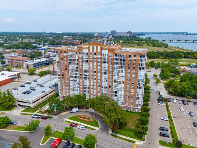 Building Photo - 250 E Harbortown Dr