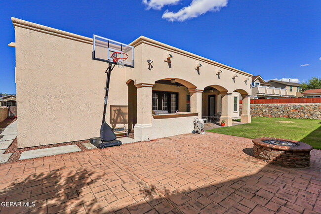 Building Photo - 13452 Emerald Falls Dr